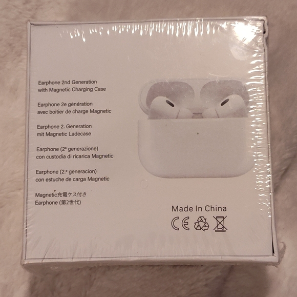NWT! Earphone 2nd Generation Air pods - Picture 2 of 5
